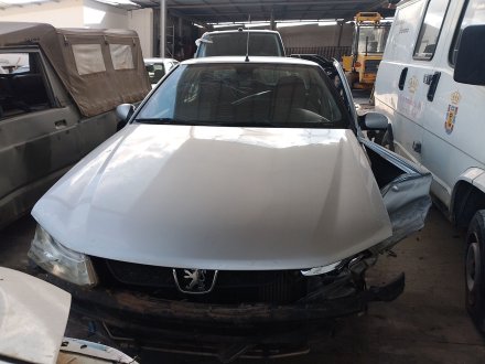 Vehiculo en el desguace: PEUGEOT 406 (8B) 2.0 HDI 110