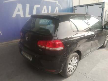 Vehiculo en el desguace: VOLKSWAGEN GOLF VI (5K1) 1.6 TDI