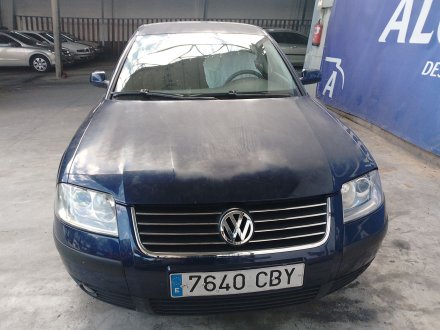 Vehiculo en el desguace: VOLKSWAGEN PASSAT B5.5 (3B3) 1.6