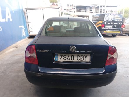 Vehiculo en el desguace: VOLKSWAGEN PASSAT B5.5 (3B3) 1.6