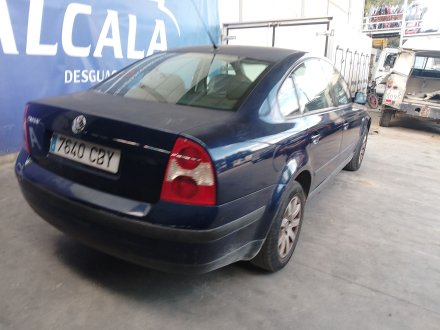 Vehiculo en el desguace: VOLKSWAGEN PASSAT B5.5 (3B3) 1.6
