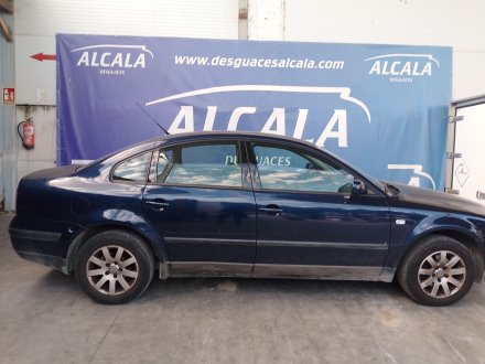 Vehiculo en el desguace: VOLKSWAGEN PASSAT B5.5 (3B3) 1.6