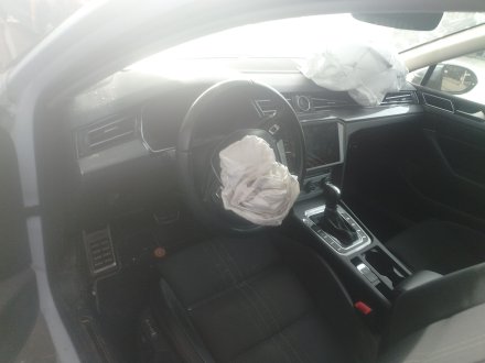 Vehiculo en el desguace: VOLKSWAGEN PASSAT B8 (3G2, CB2) 2.0 TDI