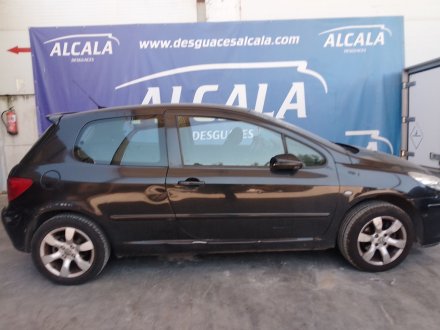 Vehiculo en el desguace: PEUGEOT 307 (3A/C) 1.6 HDi 110