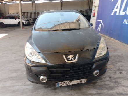 Vehiculo en el desguace: PEUGEOT 307 (3A/C) 1.6 HDi 110