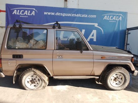 Vehiculo en el desguace: TOYOTA LAND CRUISER Hardtop (_J7_) 2.4 TD (LJ70_)