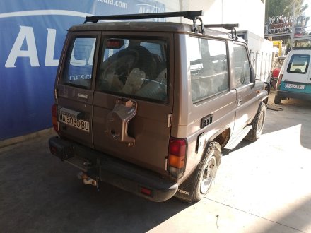Vehiculo en el desguace: TOYOTA LAND CRUISER Hardtop (_J7_) 2.4 TD (LJ70_)