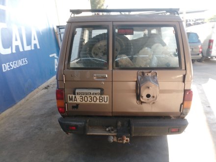 Vehiculo en el desguace: TOYOTA LAND CRUISER Hardtop (_J7_) 2.4 TD (LJ70_)