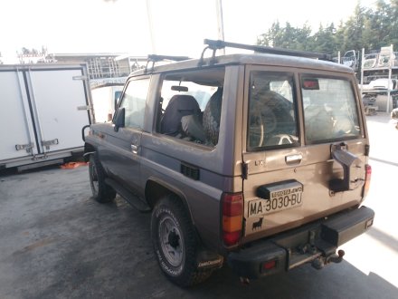 Vehiculo en el desguace: TOYOTA LAND CRUISER Hardtop (_J7_) 2.4 TD (LJ70_)