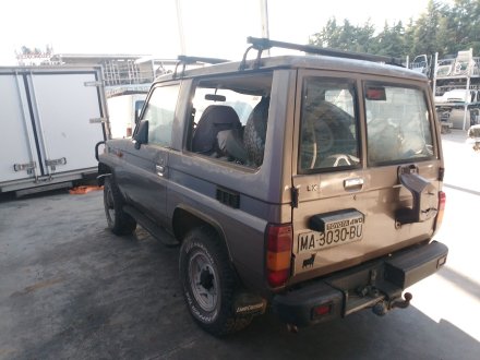 Vehiculo en el desguace: TOYOTA LAND CRUISER Hardtop (_J7_) 2.4 TD (LJ70_)