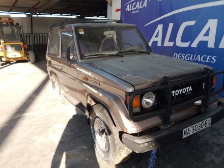 Vehiculo en el desguace: TOYOTA LAND CRUISER Hardtop (_J7_) 2.4 TD (LJ70_)