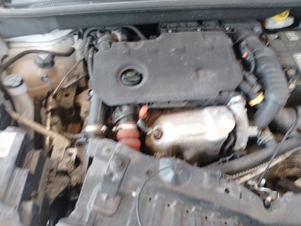 Vehiculo en el desguace: OPEL CROSSLAND X / CROSSLAND (P17, P2QO) 1.5 (75)