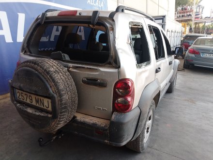 Vehiculo en el desguace: JEEP CHEROKEE (KJ) 2.8 CRD 4x4
