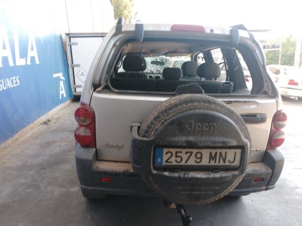 Vehiculo en el desguace: JEEP CHEROKEE (KJ) 2.8 CRD 4x4