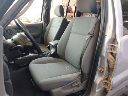 Vehiculo en el desguace: JEEP CHEROKEE (KJ) 2.8 CRD 4x4