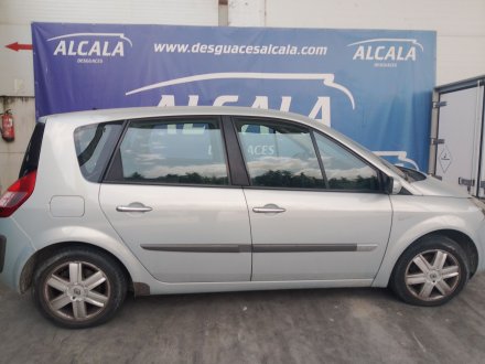 Vehiculo en el desguace: RENAULT SCÉNIC II (JM0/1_) 1.6 (JM0C, JM0J, JM1B)