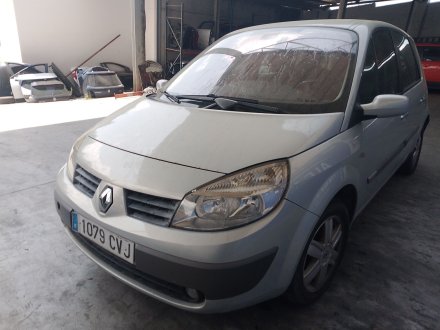 Vehiculo en el desguace: RENAULT SCÉNIC II (JM0/1_) 1.6 (JM0C, JM0J, JM1B)