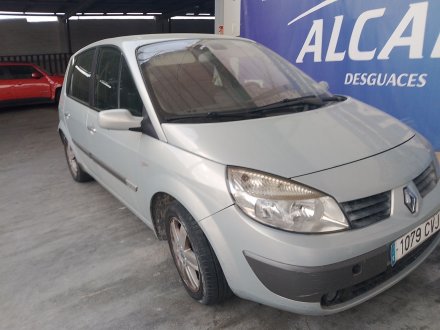 Vehiculo en el desguace: RENAULT SCÉNIC II (JM0/1_) 1.6 (JM0C, JM0J, JM1B)