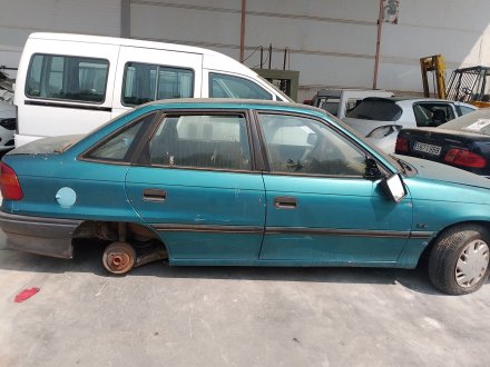 Vehiculo en el desguace: OPEL ASTRA F Sedán (T92) 2.0 i (F19, M19)