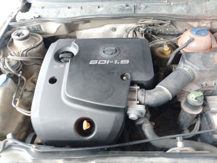 Vehiculo en el desguace: SEAT INCA (6K9) 1.9 SDI