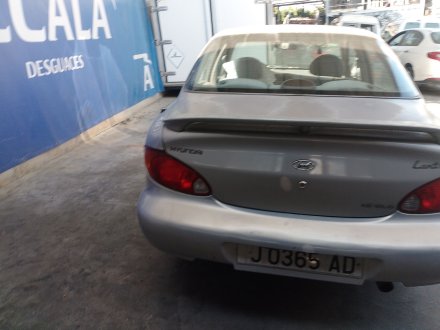 Vehiculo en el desguace: HYUNDAI LANTRA II (J-2) 1.6 16V