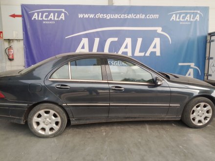 Vehiculo en el desguace: MERCEDES-BENZ CLASE C (W203) C 220 CDI (203.008)