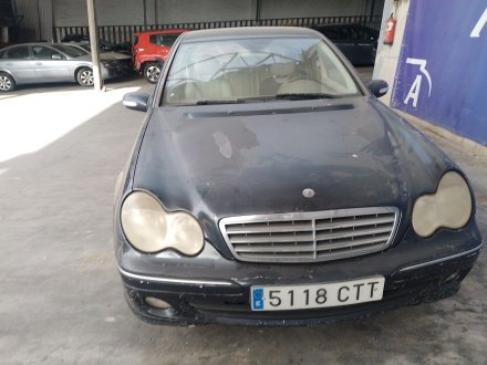 Vehiculo en el desguace: MERCEDES-BENZ CLASE C (W203) C 220 CDI (203.008)