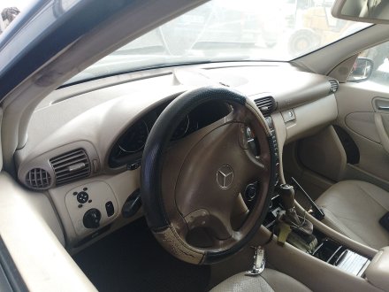 Vehiculo en el desguace: MERCEDES-BENZ CLASE C (W203) C 220 CDI (203.008)