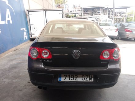 Vehiculo en el desguace: VOLKSWAGEN PASSAT B6 (3C2) 2.0 TDI