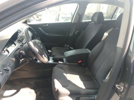 Vehiculo en el desguace: VOLKSWAGEN PASSAT B6 (3C2) 2.0 TDI