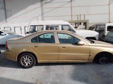 Vehiculo en el desguace: VOLVO S60 I (384) D5
