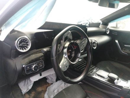 Vehiculo en el desguace: MERCEDES-BENZ CLASE A (W177) A 180 d (177.010)