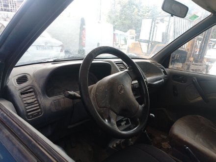 Vehiculo en el desguace: NISSAN TERRANO II (R20) 2.7 TDi 4WD