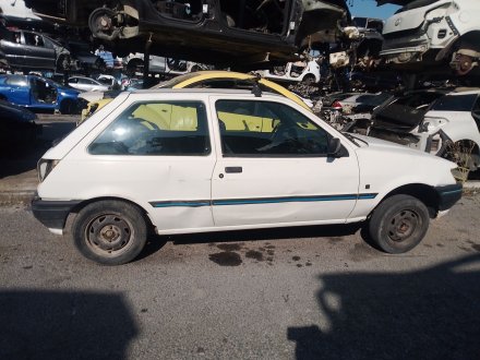 Vehiculo en el desguace: FORD FIESTA III (GFJ) 1.1