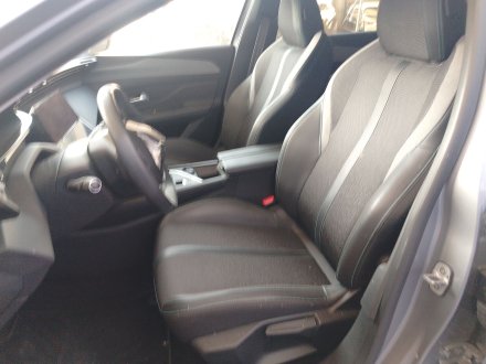 Vehiculo en el desguace: PEUGEOT 308 III (FB_, FH_, FP_, F3_, FM_) BlueHDi 130 (FBYHZL, FBYHZT)