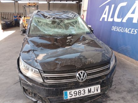 Vehiculo en el desguace: VOLKSWAGEN TIGUAN (5N_) 2.0 TDI
