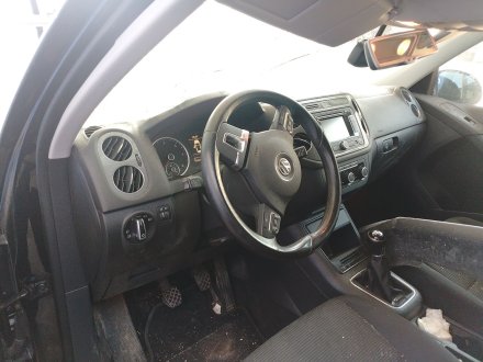 Vehiculo en el desguace: VOLKSWAGEN TIGUAN (5N_) 2.0 TDI