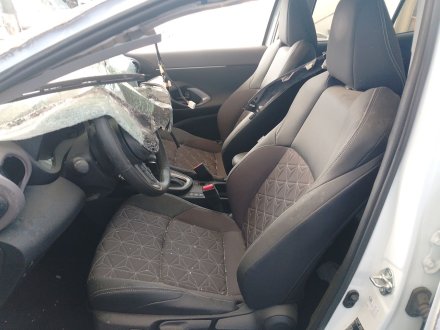 Vehiculo en el desguace: TOYOTA YARIS CROSS (MXP_) 1.5 Hybrid (MXPJ10)