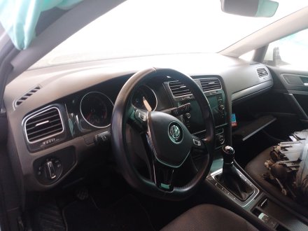Vehiculo en el desguace: VOLKSWAGEN GOLF VII (5G1, BQ1, BE1, BE2) 1.5 TGI