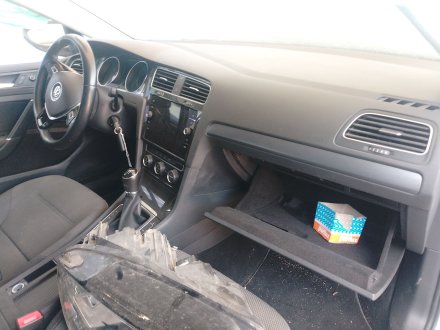 Vehiculo en el desguace: VOLKSWAGEN GOLF VII (5G1, BQ1, BE1, BE2) 1.5 TGI