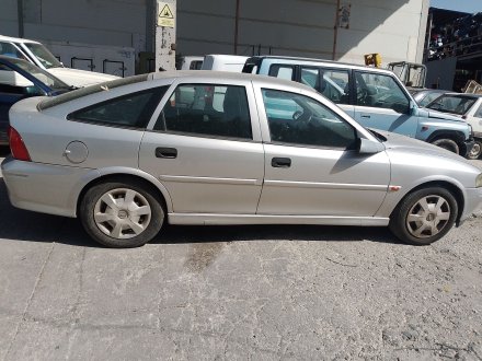 Vehiculo en el desguace: OPEL VECTRA B Hatchback (J96) 2.0 i 16V (F68)