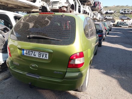 Vehiculo en el desguace: RENAULT SCÉNIC I Monospace (JA0/1_, FA0_) 1.9 dCi (JA05, JA1F)