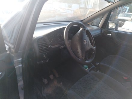 Vehiculo en el desguace: OPEL ZAFIRA A Monospace (T98) 2.0 DTI 16V (F75)