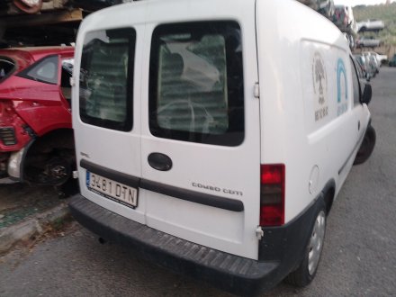 Vehiculo en el desguace: OPEL COMBO Furgoneta/monovolumen 1.3 CDTI 16V