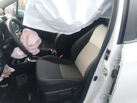 Vehiculo en el desguace: TOYOTA YARIS (_P13_) 1.5 Hybrid (NHP130_)