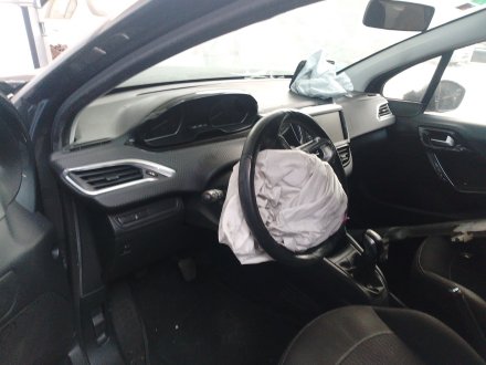 Vehiculo en el desguace: PEUGEOT 208 I (CA_, CC_) 1.6 HDi / BlueHDi 75