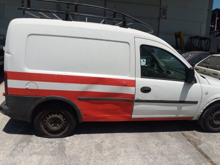 Vehiculo en el desguace: OPEL COMBO Furgoneta/monovolumen 1.3 CDTI 16V