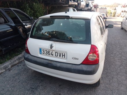 Vehiculo en el desguace: RENAULT CLIO II (BB_, CB_) 1.5 dCi (B/CB07)