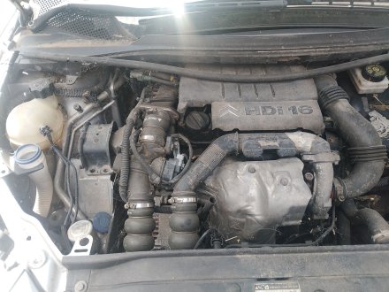 Vehiculo en el desguace: CITROËN C4 I (LC_) 1.6 HDi