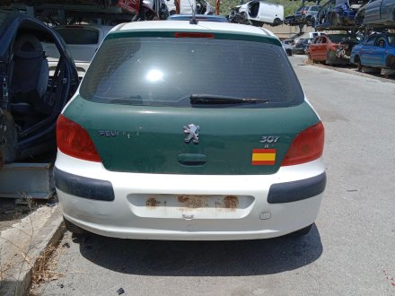 Vehiculo en el desguace: PEUGEOT 307 (3A/C) 2.0 HDi 90